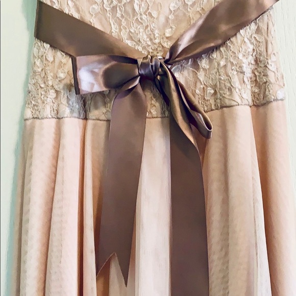 Pink lace dress - Picture 7 of 7